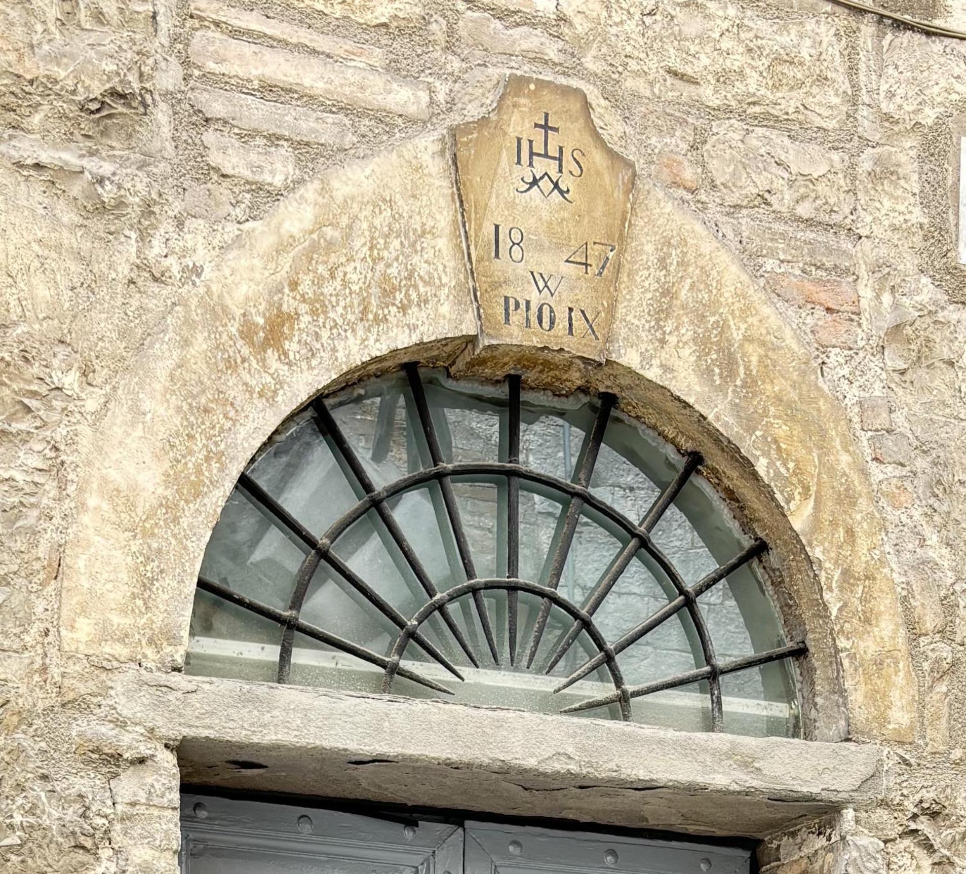 Apartamento Red House Gubbio Exterior foto